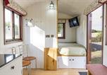 Location vacances  Gare de Redditch - No 1 The Orchard-3