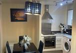 Location vacances  Gare de Wolverhampton - Casa En-suite room w fast wifi, Netflix garden view-3