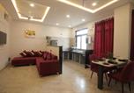 Location vacances Udaipur - Earthen Bliss Luxury 2bhk Apt with Balcony-1