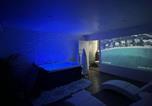 Location vacances Vedène - Dima Suite Jacuzzi Privatif-1