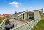 Location vacances Nørre Lyngvig - Cozy Holiday Home With A Large Enclosed Terrace,-1