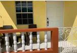 Location vacances  Palm Island ou Ile Prune - Duncan Apartment #1-1