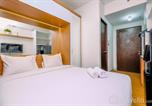 Location vacances Tangerang - Comfort and Well Furnished Studio at Transpark Cibubur Apartment By Travelio-1