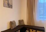 Location vacances Bad Wildbad - Krelax Schwarzwald - 6 Gäste - großer Parkplatz, Terrasse, Smarttv, Therme und Natur-3