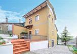 Location vacances Chiusi della Verna - Gorgeous Home In Poggio Dacona-1