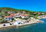 Location vacances Kukljica - Apartments Beachfront Pebble-2