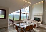 Location vacances Gramado - Luxuoso apartamento de 5 suítes frente rua torta-1