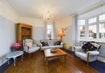 Location vacances Southend-on-Sea - Unique 2 bed Leigh-on-Sea- with real piano-1