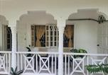 Location vacances Negril - Modern 2 Bedroom with Free Parking, Green Spaces, Swimming Pool & Beach Access-2