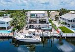 Location vacances Key Largo - 350 Waterfront Oasis with hot tub-1