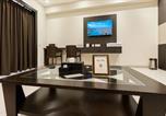 Location vacances  bhatpara - Luxarious New Town, 811,Rajarhat ,kolkata Airport & Cc2, One Rk With Pool and Gym-4
