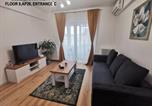 Location vacances Bucarest - Black and White Apartments-1