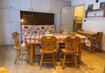 Location vacances Risoul - Studio cabine 8 pers, Sud, pied de piste, centre station, proche commerces et Esf - Fr-1-330-40-3