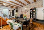 Location vacances Vilnius - Domillion 1bdr unique and warm Old Town apt Tr41-4