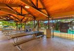 Location vacances Leavenworth - Romanna's all-season getaway at Icicle Village with pool and hot tub-4