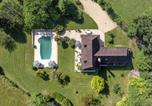 Location vacances Siorac-en-Périgord - Charmante maison avec piscine privée au cœur du Périgord - Fr-1-824-22-4