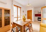 Location vacances Fertilia - Close to the seafront, with air conditioning-3