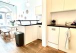 Location vacances Hambourg - Central Apartment for up to 10 Guests-1