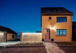 Location vacances Sint-Truiden - Welldone Resort - Cozy Saxofoon-1