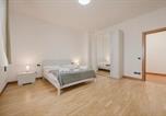 Location vacances Caprino Veronese - La Fenice Private Gardent Free-1