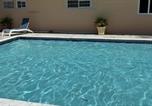 Location vacances  Jamaïque - Sleeps2 - Private Pool - King Bed - Aircon-2
