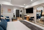 Hôtel Toronto - The Mccaul by Casa Hotels - Cozy Basement Studio-1