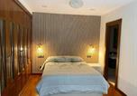 Location vacances Redondela - Bright Apartment in Vigo with Stunning City View-1