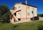 Location vacances Vrsi - Apartments Leonardo-1