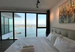 Location vacances George Town - Seaview Premium Duplex in Gurney with Wifi & Full Kitchen 12b-1