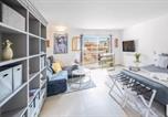 Location vacances Beausoleil - New Large Studio - Monaco Border - Sea View - Lift - Parking included-1