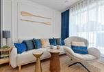 Location vacances Władysławowo - Luxury Apartment with a Balcony and Air Conditioning by Noclegi Renters-1