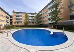 Location vacances La route de San Feliu à Tossa de Mar - 4-Bedroom Apartment with Private Garden in Tossa de Mar-2