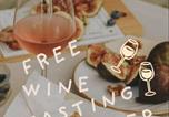 Location vacances Lovedale - Petersons Wines Dairy Cottage with Free Wine Tasting-3