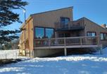Location vacances Invermere - Invermere 4 Br Lakeside Mtn View Home! Huge Yard! Beaches, Boats, Fish, Bike, Eateries, Bakery and Pubs! Welcome Family's, Healthcare Workers and Trades! Monthly Rentals of 28 Nights or More!-3