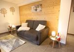 Location vacances Liézey - Appartement avec Sauna et piscine Gérardmer Le Domaine des Fleurs-2