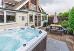 Location vacances Bacton - 4 bed Coastal cottage sleeping 10 with hot tub-4