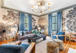 Location vacances Newport - Luxury Inn in Downtown Newport-2