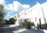 Location vacances  Province de Carbonia-Iglesias - Residenz Cala di Seta Dreizimmer-Wohnung Mario für 5 Personen-3