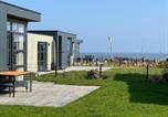 Location vacances Enkhuizen - Enkhuizer Strand Chalet Aiwenore Dritte Reihe mit Zaun Haus Nr 246-1