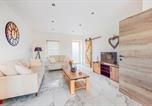 Location vacances Beauraing - 2 Bedroom Cozy Home In Charnois-3