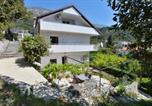 Location vacances  Sucuraj - Apartments Kovami-1