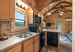 Location vacances Sylva - Smoky Mountain Mist, Tiny House, Custom Log Cabin-3