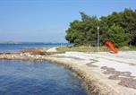 Location vacances Privlaka - Family-friendly apartments with swimming pool Privlaka, Zadar - 5762-3