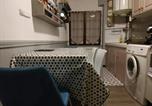 Location vacances Gare SNCF de Laroque - Maison confortable à Saint-Maurin avec 45 m² et terrasse-2
