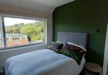 Location vacances  Aéroport international de Birmingham - Parkdale-2 Bedroom House in Sheldon Birmingham-2