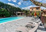 Location vacances Saint-Geniès-de-Malgoirès - Villa spacieuse à Vézénobres avec piscine privée-3