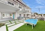 Location vacances  Parc national des Everglades - Waterfront home w/ easy open-water access, bikes, ping pong & paddle boards-2
