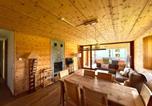 Location vacances Arosa - Ski Apartment with Fireplace & Mountain Views-2