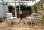 Location vacances  Gare de Straubing - Zentral mit überdachter Terrasse-4