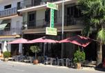 Location vacances  Badalone - Hostal Carlos I-1